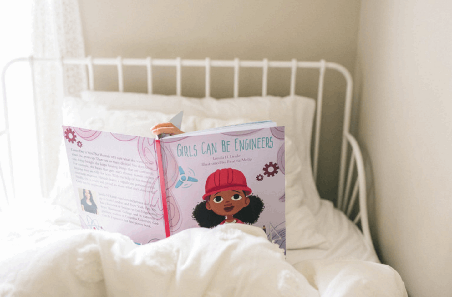 Girls Can Be Engineers: STEM Children's Book (Paperback): English