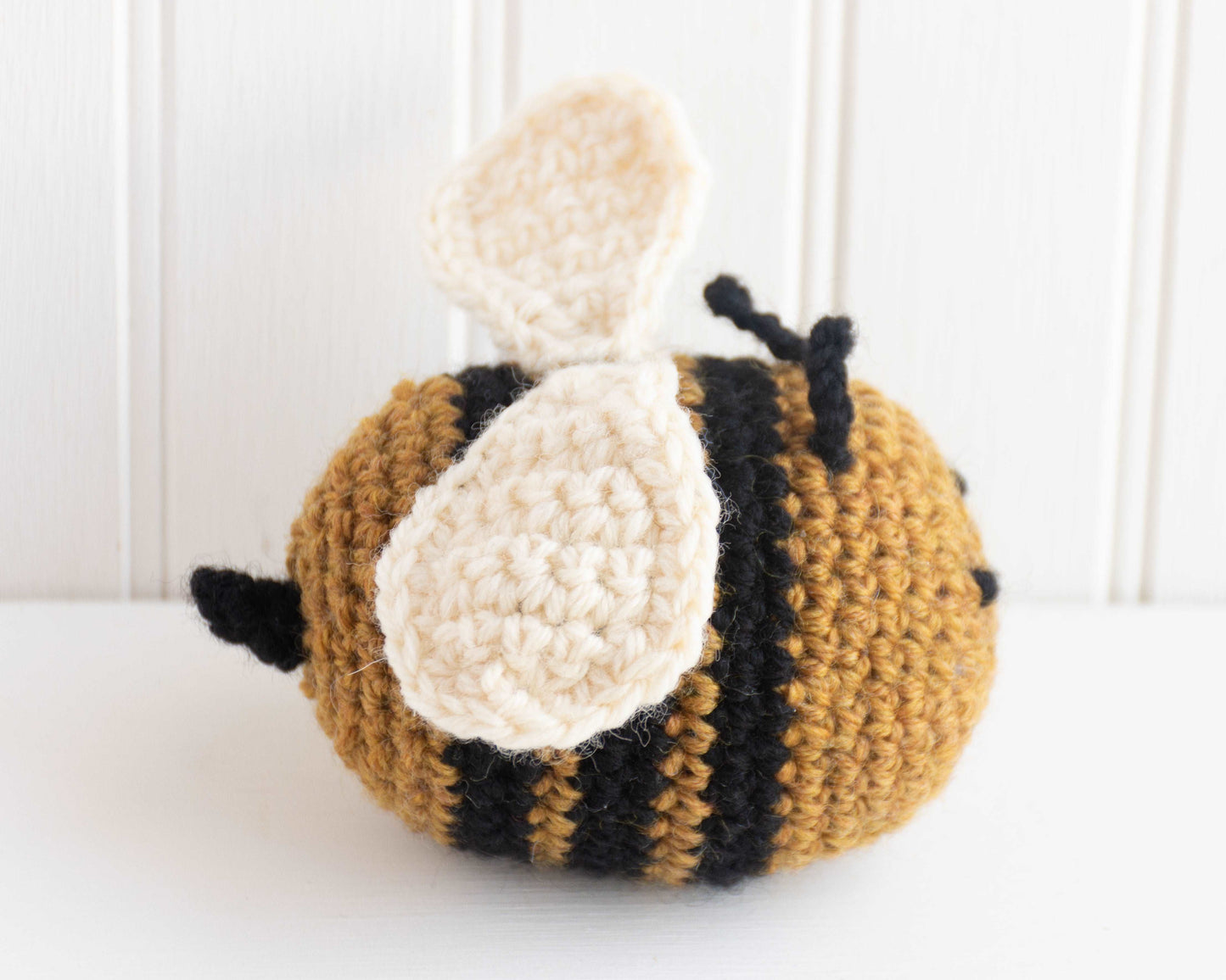 Bumblebee Crochet Kit - DIY