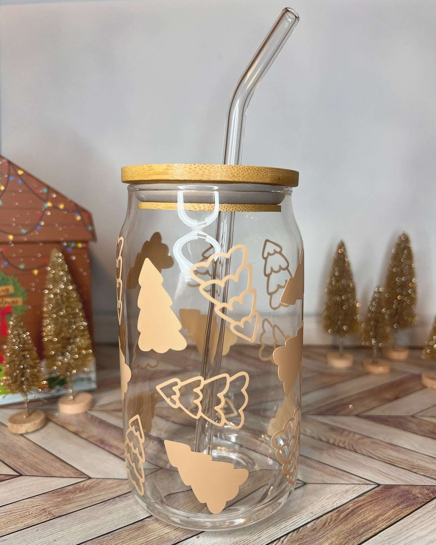 Nude Christmas Tree Glass Cup with Bamboo Lid & Straw - 16oz