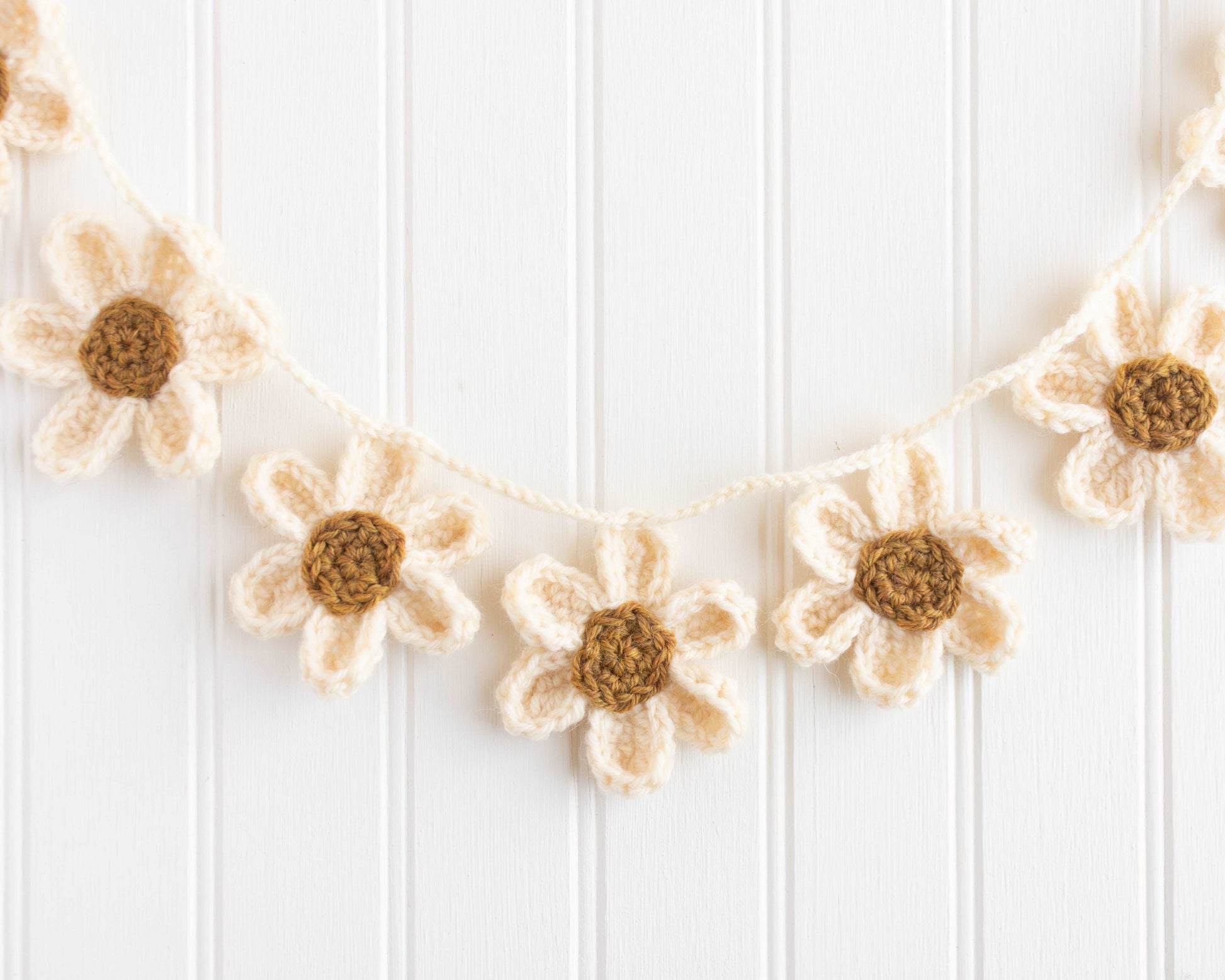 Daisy Garland Crochet Kit - DIY